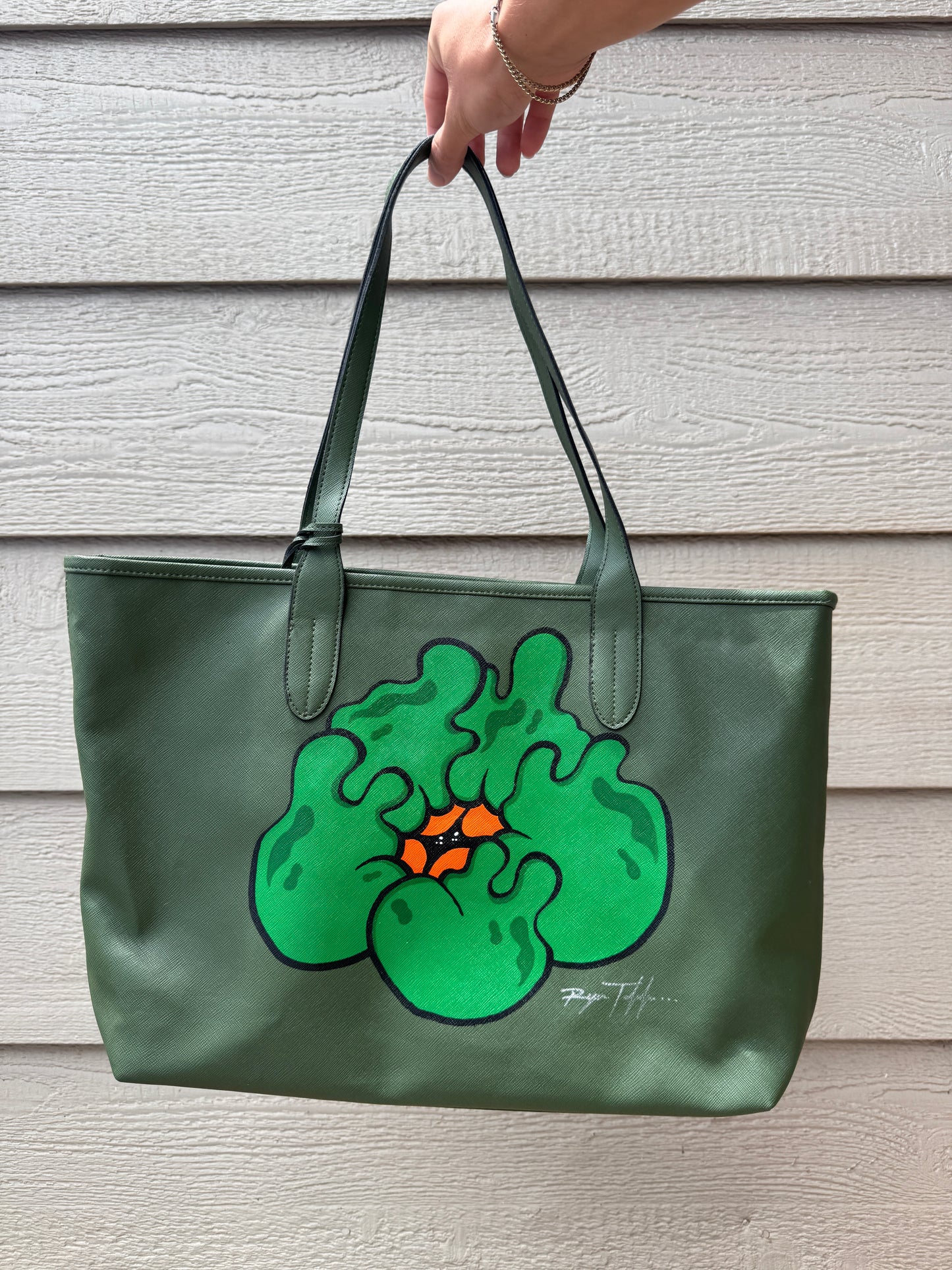 Tote bag